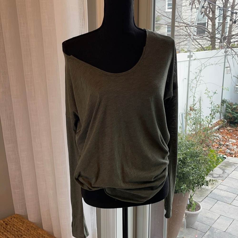 Long sleeve top